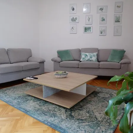 Arena With 3 Bedrooms In The Center * Pula