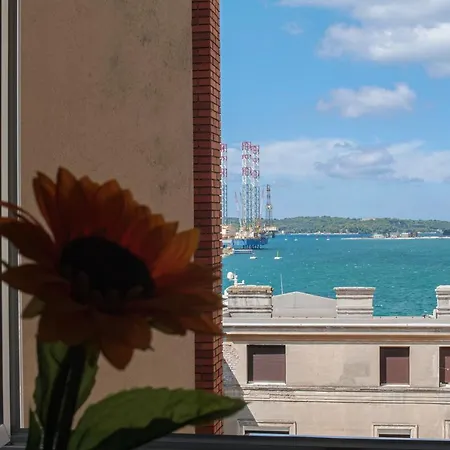 Apartment Arena With 3 Bedrooms In The Center *