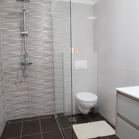Апартаменты Arena With 3 Bedrooms In The Center Пула
