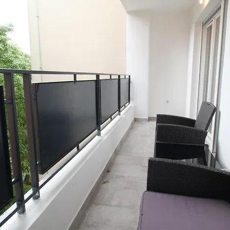 Arena With 3 Bedrooms In The Center Апартаменты Пула